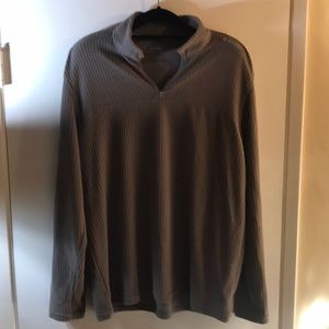 Pull over polo fleece by Hi-Tec size XL 1/4 zipper brownish